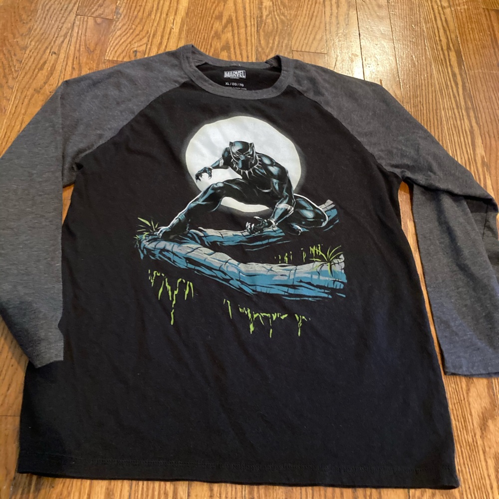 Marvel Blank Panther long sleeve tee